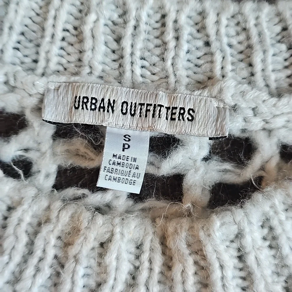 Urban Outfitters Open-Knit Sweater - Picture 2 of 6